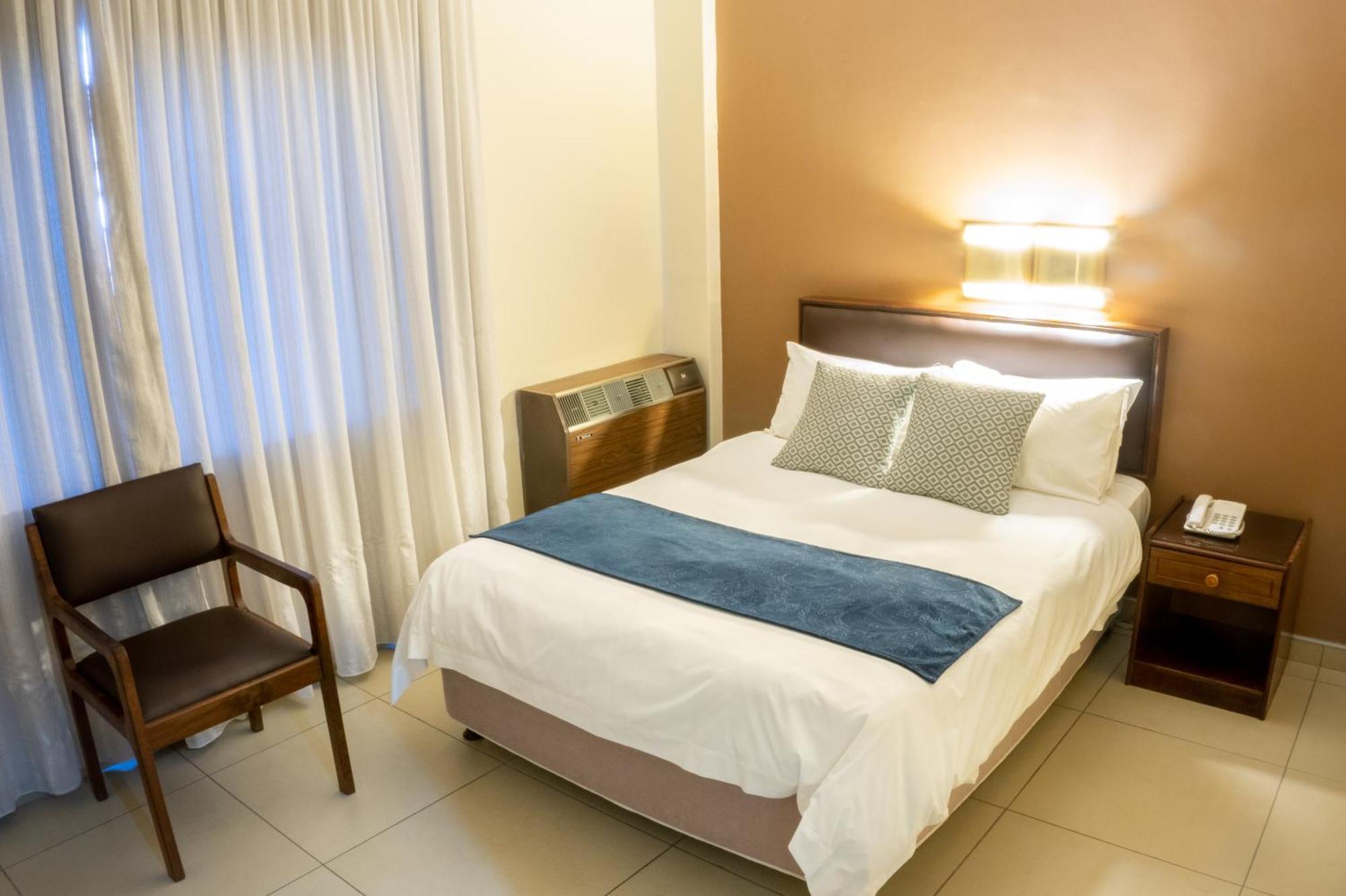 Elgro Hotel Potchefstroom Εξωτερικό φωτογραφία