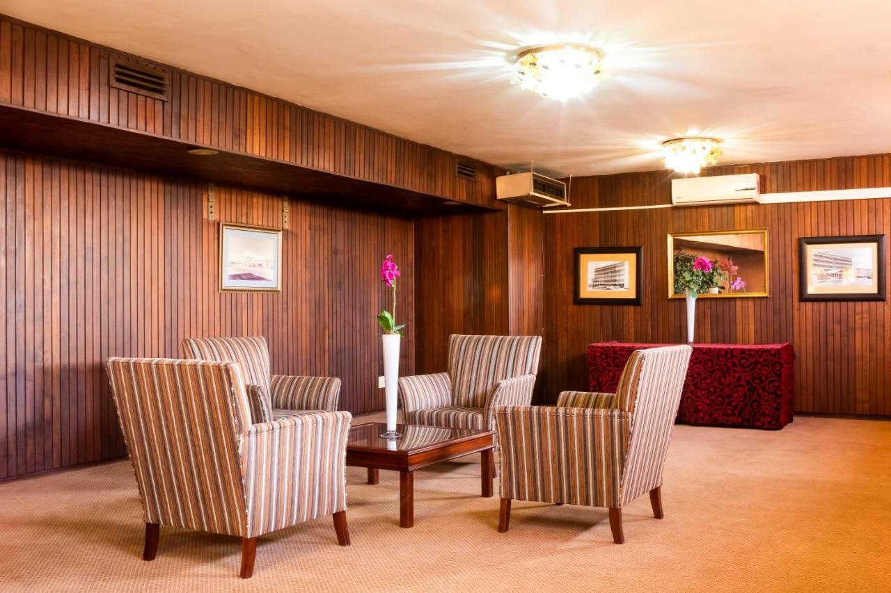 Elgro Hotel Potchefstroom Εξωτερικό φωτογραφία